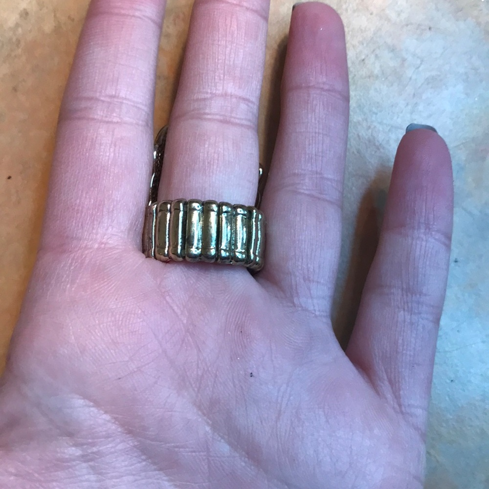 Ring - Picture 2 of 3